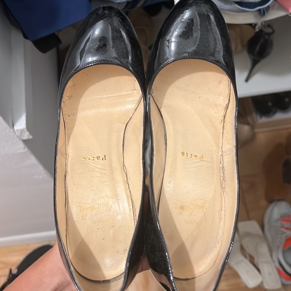 Classic black patent leather authentic louboutin heels go with every outfit. - Picture 3 of 4